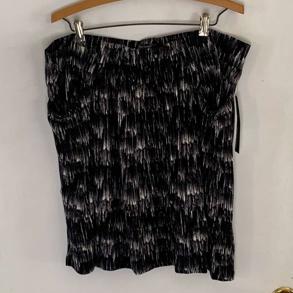 Daisy Fuentes black and white knit skirt with pockets Size XL
